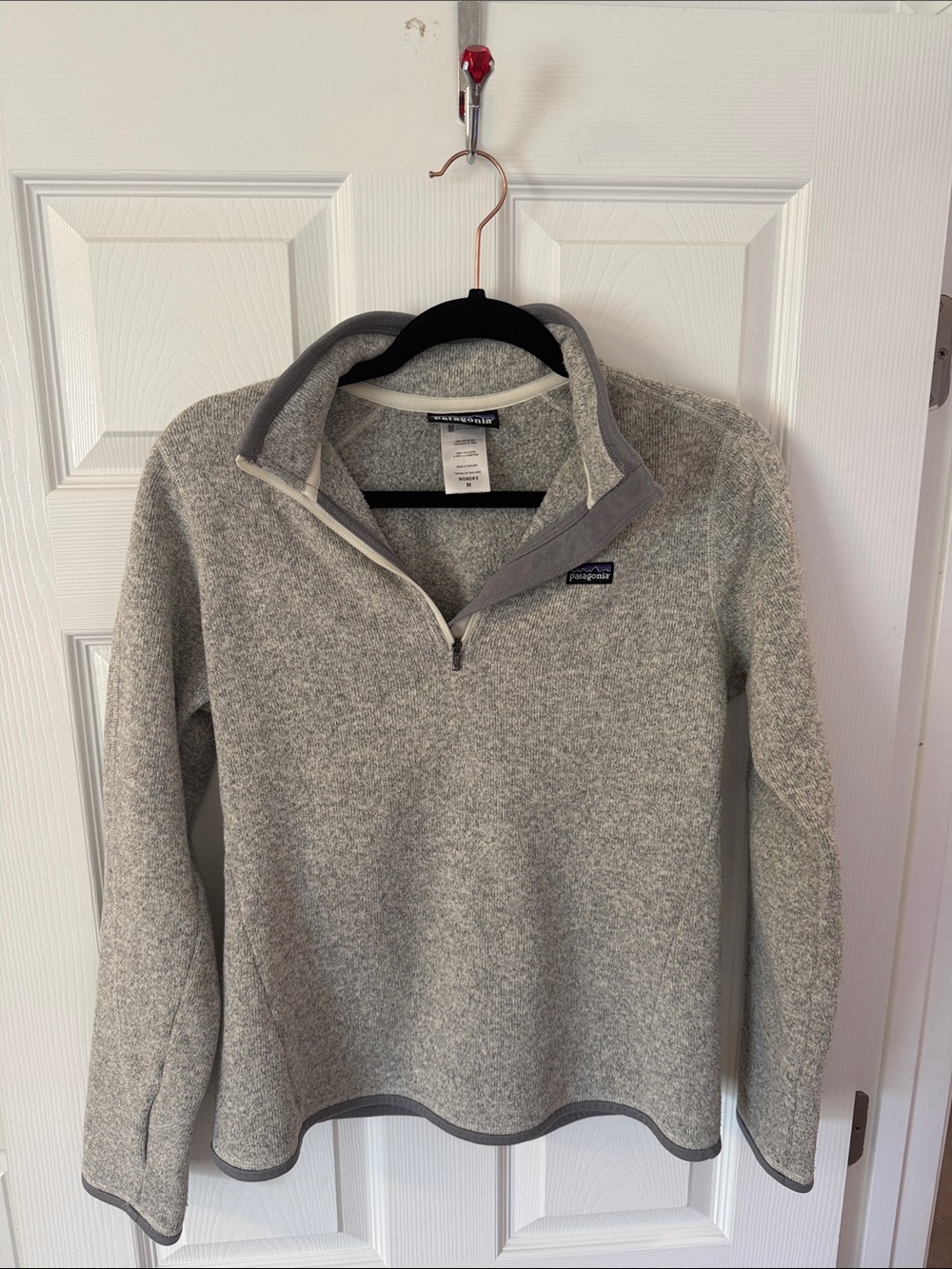 Patagonia Men’s Light Gray Quarter-Zip Fleece Pullover